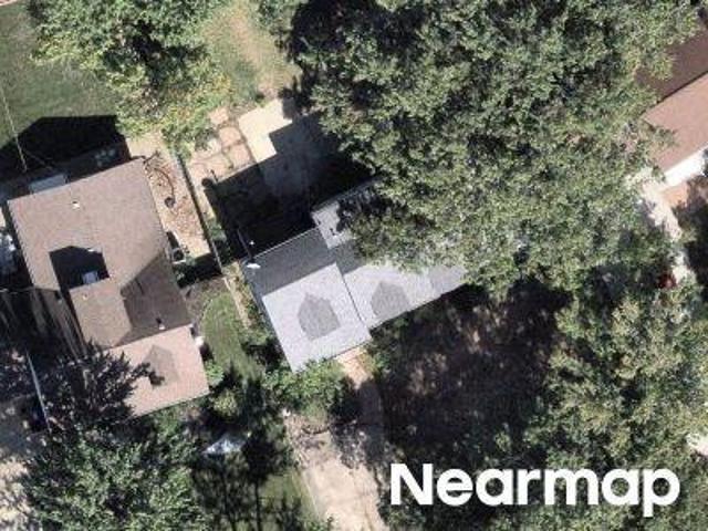 SW Lakeside Dr