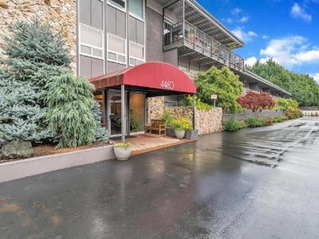 SW Scholls Ferry Rd Apt 24