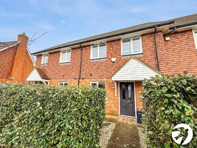 Sword Grove, Wainscott, Rochester. 3 bed terraced house to rent £1,600 pcm £369 pw