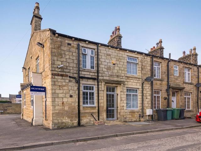 Swaine Hill Street, Yeadon, Leeds LS19, 2 bed flat to rent, £895 pcm | PrimeLocation