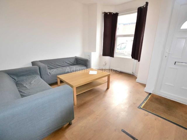 Swainstone Road, Reading RG2, 6 bed terraced house to rent, £3,750 pcm | PrimeLocation