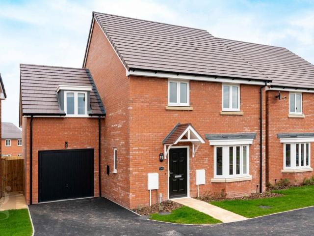 Swaledale Road, Kingstone, Hereford 4 bed detached house to rent £1,425 pcm £329 pw