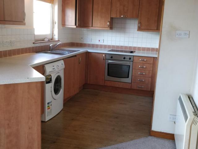 Swallow Brae, Livingston EH54 2 bed flat to rent £850 pcm £196 pw