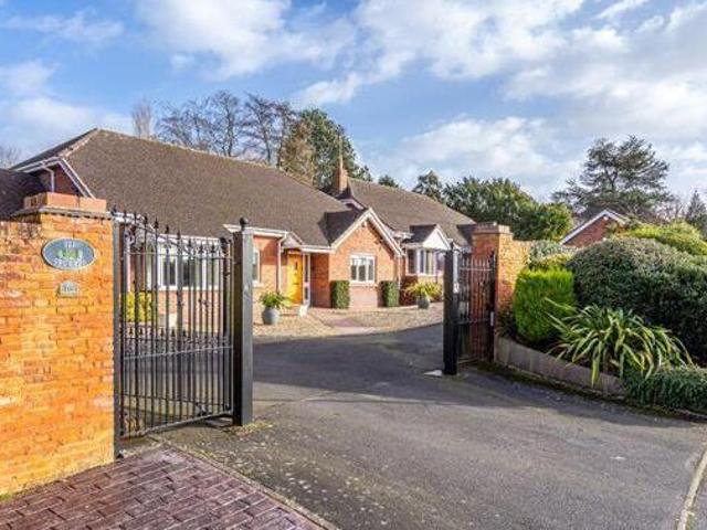 Swallowdale, Wightwick, 3 Bedroom Detached