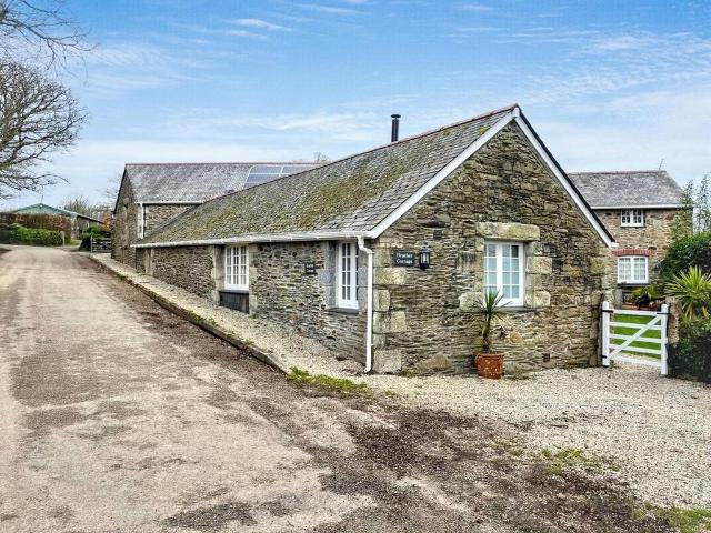 Swallows Court, Ladock 1 bed barn conversion to rent £1,000 pcm £231 pw