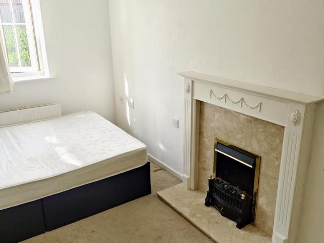 Swallows Croft, Reading RG1 1 bed in a house share to rent £625 pcm £144 pw