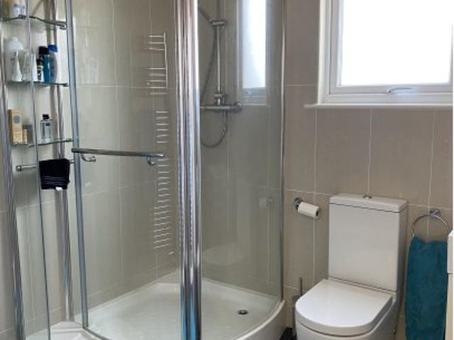 Swaly Garage, 46C Walpole Road, London, SW19 2BY, United Kingdom | 3 bed apartment for rent #176275721 | Rentberry