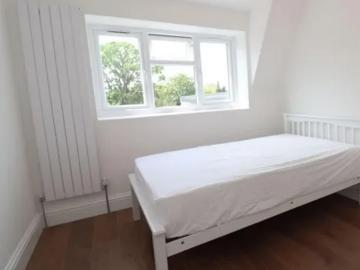 Wandle Park, London, Greater London - Parking