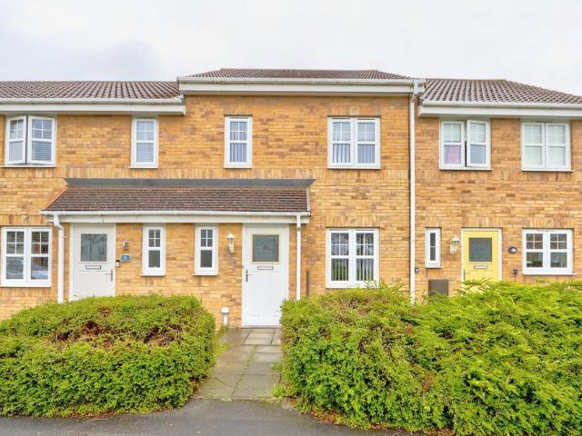 Swan Avenue, Stockton On Tees, TS19 3 bed terraced house to rent £825 pcm £190 pw