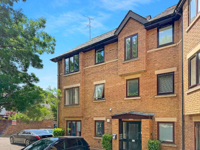 Swan Court, Oxford OX1, 3 bed shared accommodation to rent, £2,600 pcm | PrimeLocation