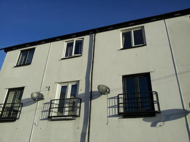 Swan Court, Edde Cross, Ross On Wye. HR9 2 bed maisonette to rent £795 pcm £183 pw