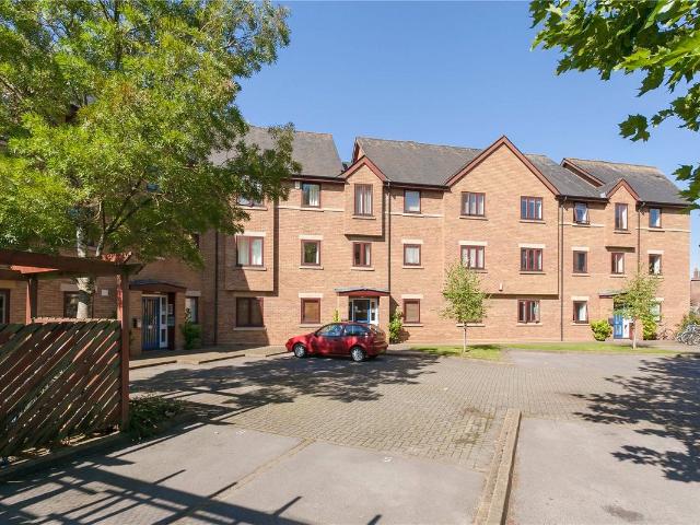 Swan Court, Paradise Street, Oxford OX1, 2 bed flat to rent, £1,900 pcm | PrimeLocation