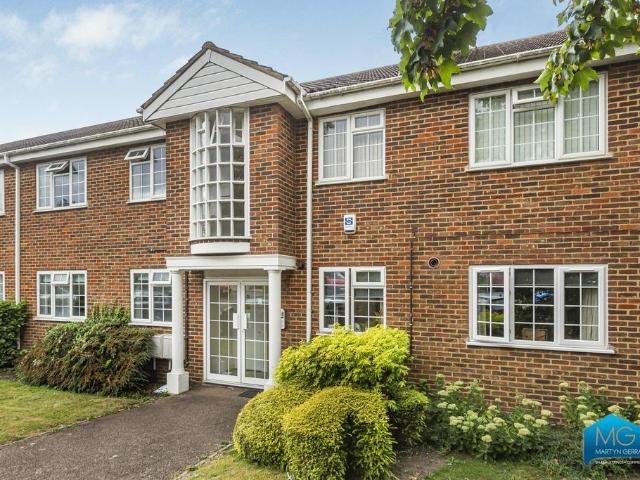 Swan Lane, Whetstone, London, N20 2 bed apartment to rent £2,100 pcm £485 pw