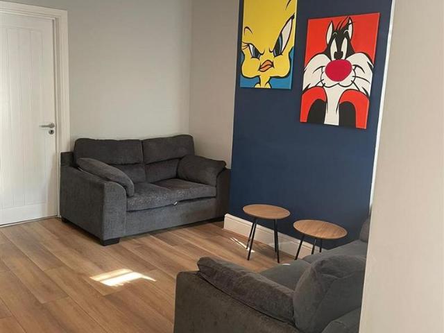 Swan Road, Gloucester 1 bed in a house share to rent £500 pcm £115 pw