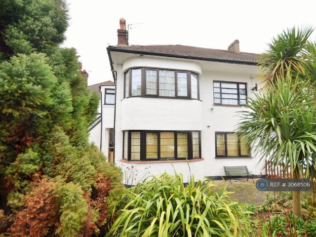Swan Road, West Drayton, UB7 2 bed maisonette to rent £1,700 pcm £392 pw