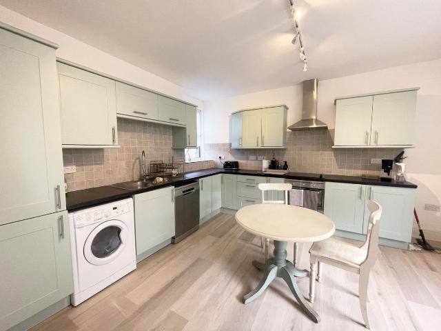Swan Street, Warwick CV34, 1 bed flat to rent, £1,075 pcm | PrimeLocation