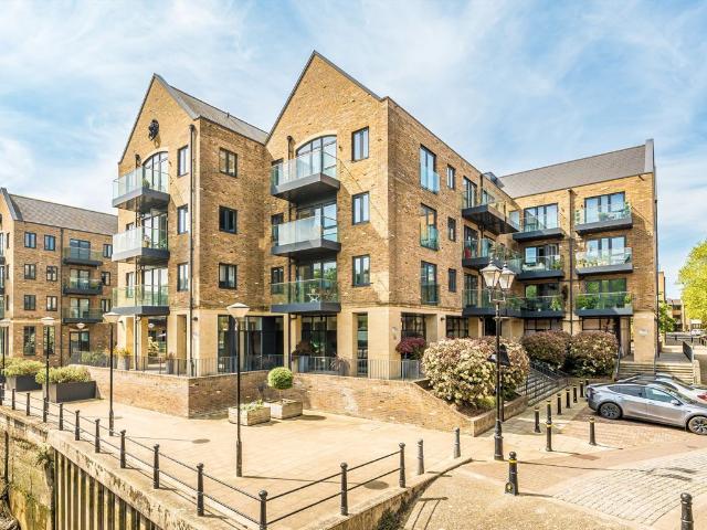 Swan Street, Isleworth TW7, 1 bed flat to rent, £1,795 pcm | PrimeLocation