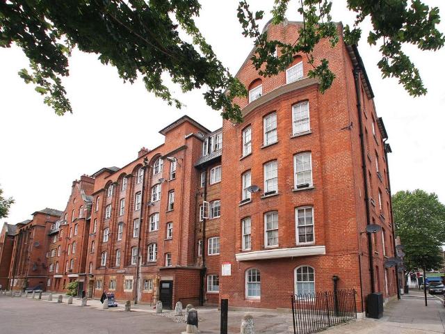 Swanfield Street, Sunbury House Swanfield Street E2, 1 bed flat to rent, £2,150 pcm | PrimeLocation