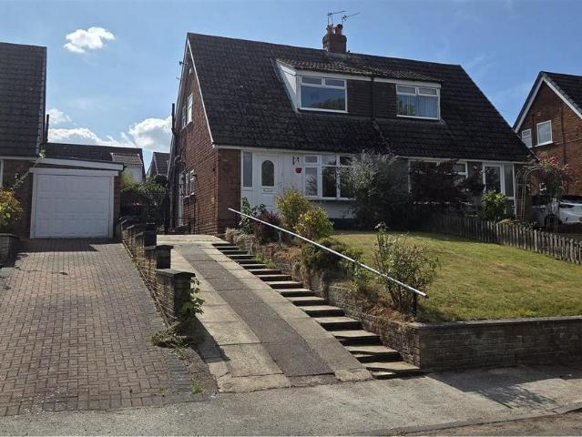 Swanlow Lane, Winsford 2 bed semi detached house to rent £895 pcm £207 pw