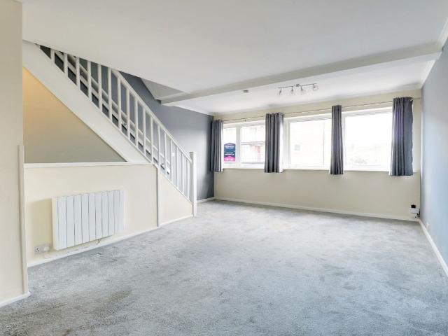 Swanley, Kent BR8, 4 bed town house to rent, £2,100 pcm | PrimeLocation