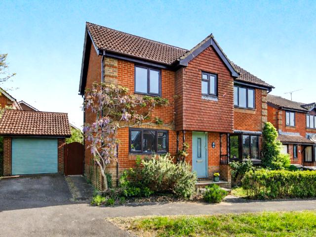 Swanmore, Southampton SO32, 4 bed detached house to rent, £2,000 pcm | PrimeLocation