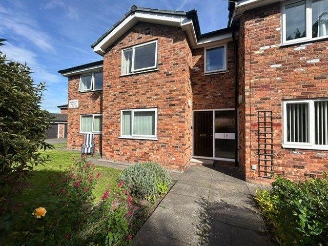 Swann Lane, Cheadle SK8, 2 bed property to rent, £1,500 pcm | PrimeLocation