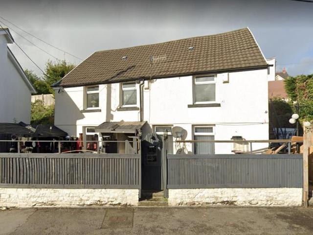 Swansea Road, Hirwaun, Aberdare CF44, 2 bed flat to rent, £600 pcm | PrimeLocation