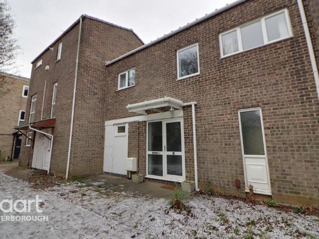 Swanspool, PETERBOROUGH 3 bed terraced house to rent £1,150 pcm £265 pw