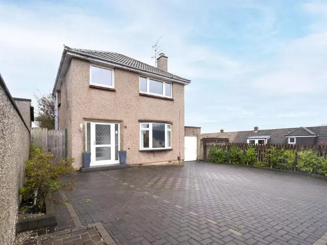 Swanston Avenue, Edinburgh EH10 3 bed detached house to rent £1,695 pcm £391 pw
