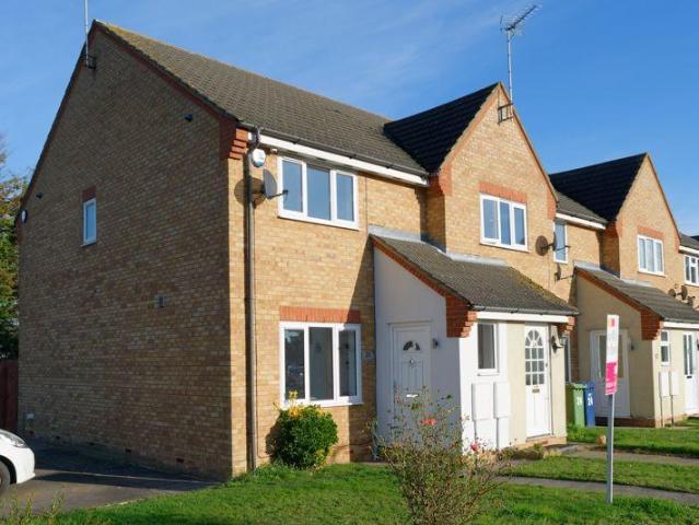 Swanton Close, March 3 bed end of terrace house to rent £950 pcm £219 pw