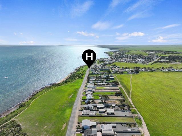 Swap the everyday for 1,838sqm of Port Victoria possibility