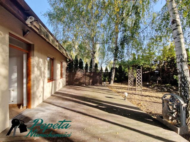 Zapraszam do obejrzenia domu 307 m² z kominkiem i garażem w Jasinie