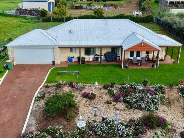 Sweeping Valley Views and Modern Country Comforts