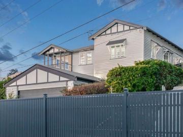 Sweeping Views and Superb Living in Rosalie Precinct
