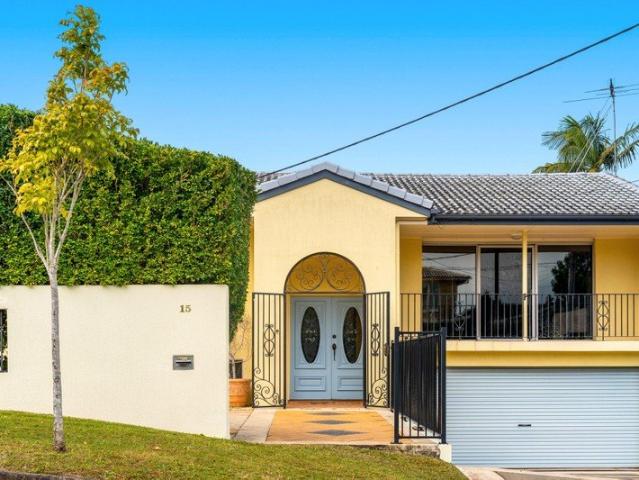 Sweeping Views | Huge Family Home