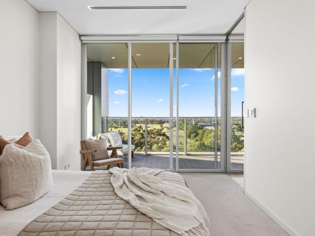 Sweeping CBD views with Rare three car accommodation