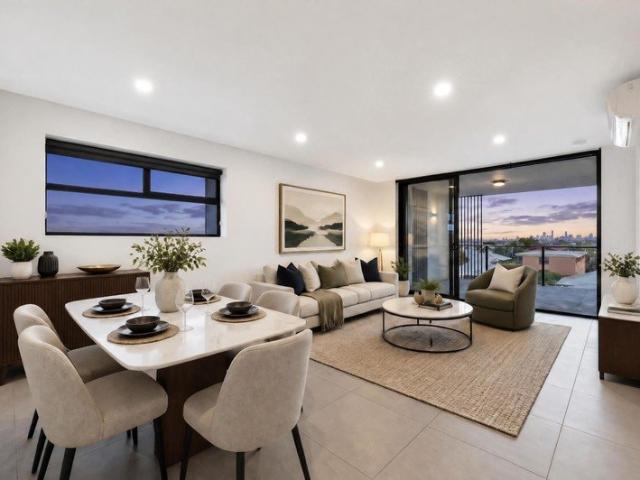 Sweeping City Views & Effortless Apartment Living
