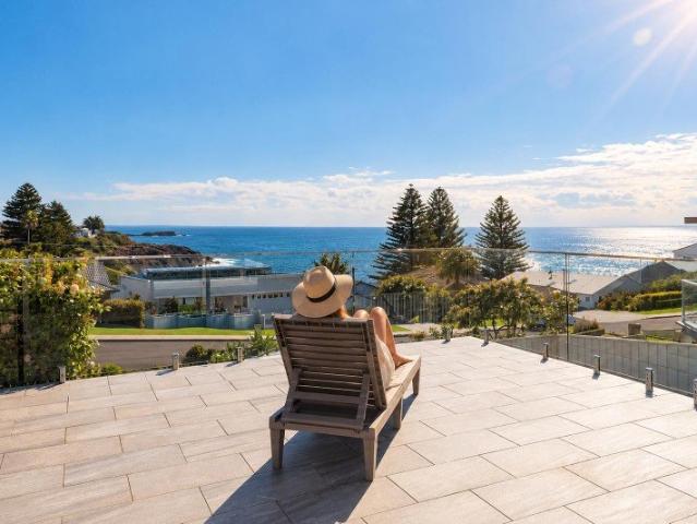Sweeping Coastal Panorama
