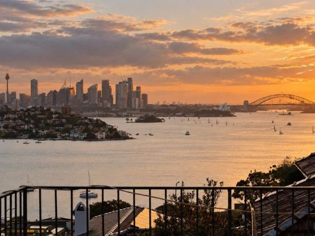 Sweeping Harbour Views and Grand Family Living in the Heart of Vaucluse