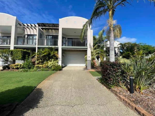 1/2 a week rent free! Views & No Maintenance!