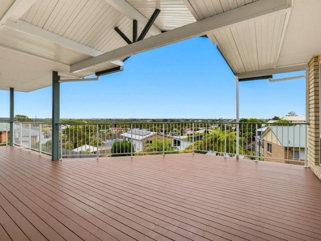 Sweeping Ocean Views & Endless Possibilities