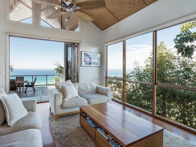 Sweeping ocean views from a rare 888m² allotment
