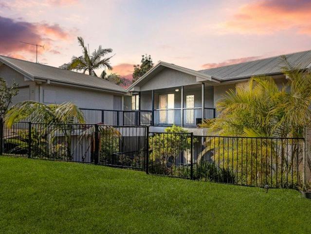 Sweeping Ocean Views & Outstanding Location