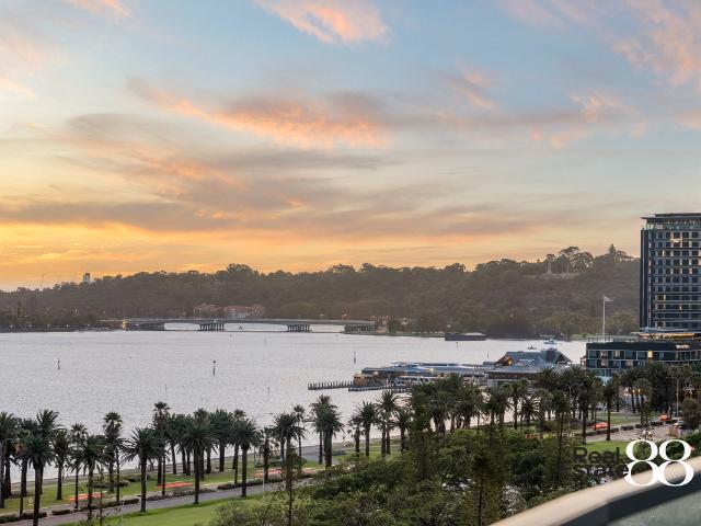 SWEEPING SWAN RIVER VIEWS!