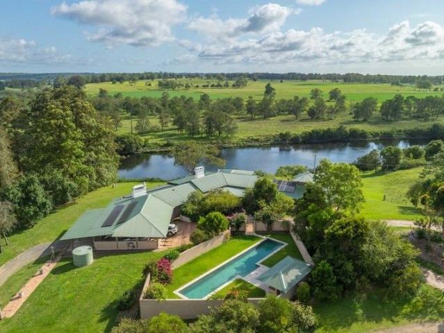 FLOOD FREE RIVER FRONT ON THE BEAUTIFUL MID NORTH COAST