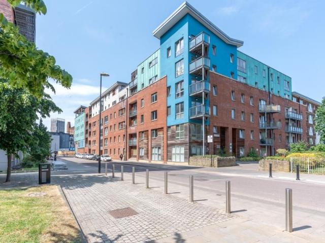 Sweetman Place, St. Philips, Bristol BS2, 2 bed flat to rent, £1,500 pcm | PrimeLocation