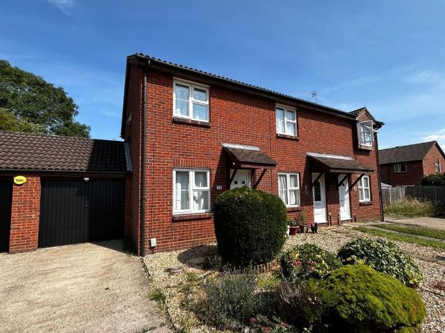 Swift Close, Letchworth Garden City SG6, 2 bed terraced house to rent, £1,500 pcm | PrimeLocation