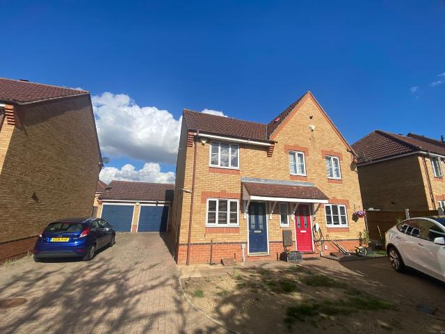 Swiftsure Road, Grays RM16, 2 bed property to rent, £1,650 pcm | PrimeLocation