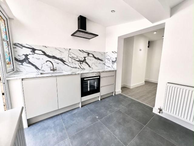 Swindon Centre, Swindon SN1, 2 bed terraced house to rent, £1,395 pcm | PrimeLocation