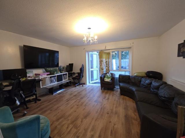 Swinfield Close, TW13, Feltham